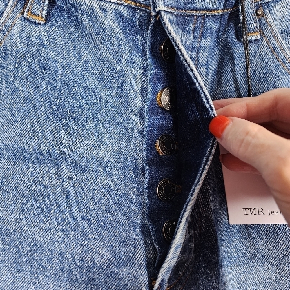 TNR HIGH RISE CROP MOM JEANS - Picture 3 of 6